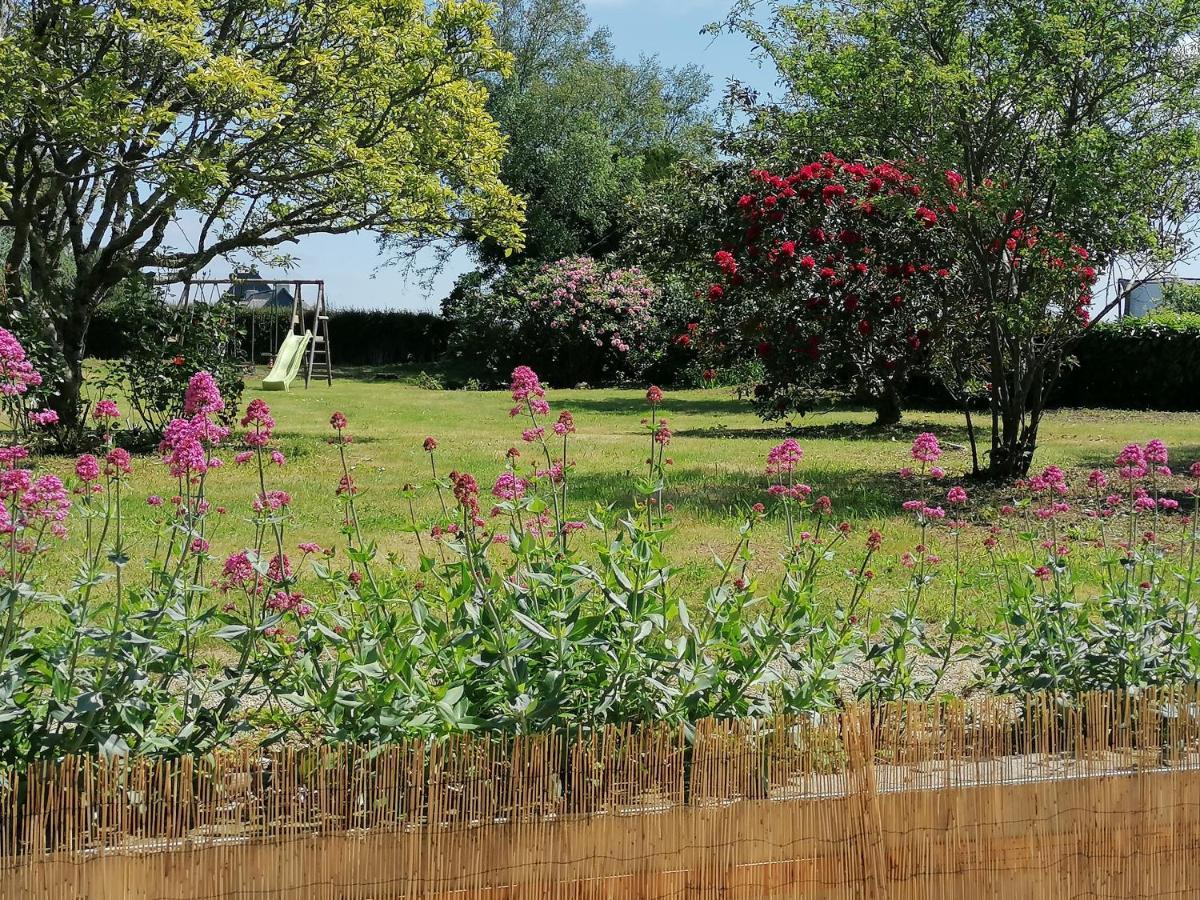 Gite 2 Pers Proche Plage Avec Jardin Clohars-Carnoët Esterno foto